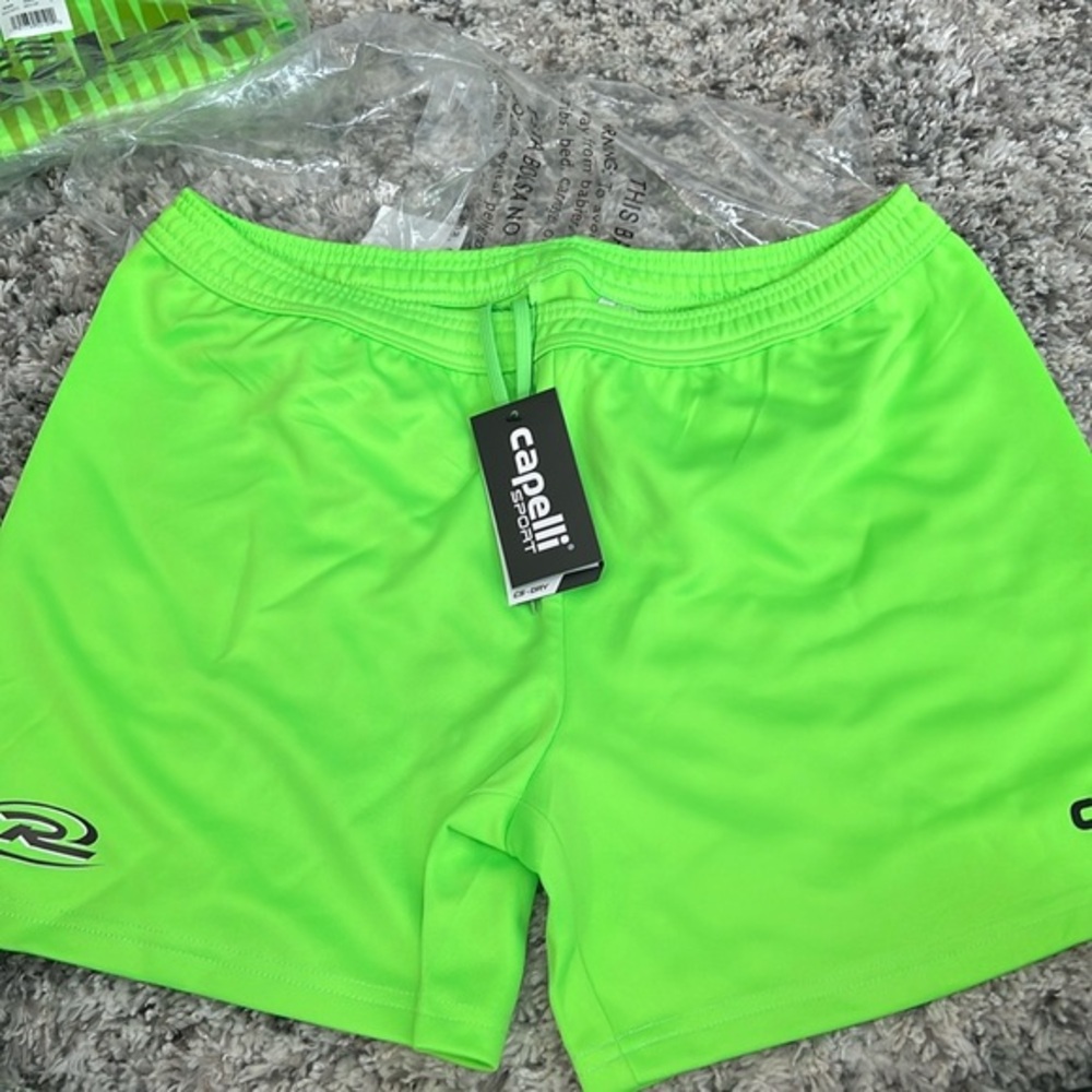 Capelli shorts M Green